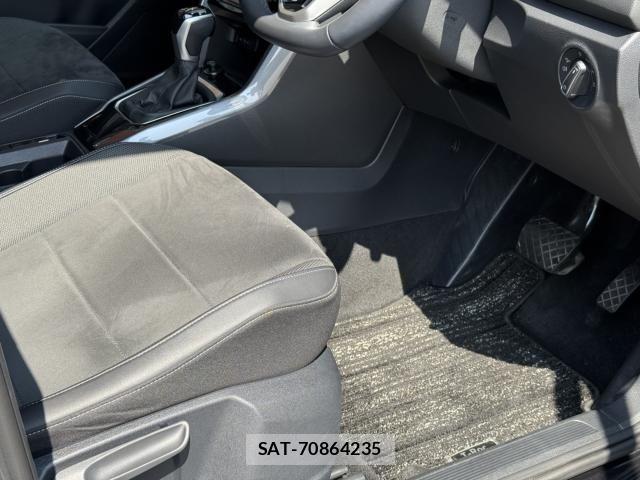 VolksWagen T-ROC 2023-03 5882894-25