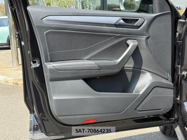 VolksWagen T-ROC 2023-03 5882894-26
