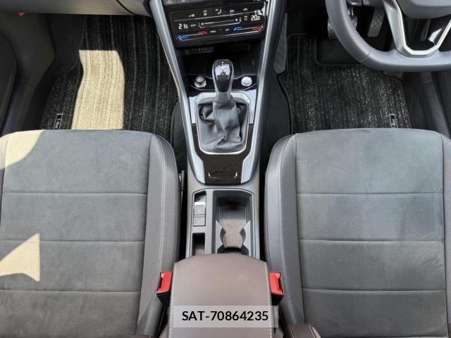 VolksWagen T-ROC 2023-03 5882894-5