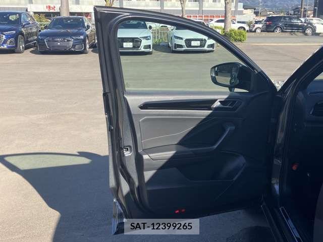 VolksWagen T-ROC 2025-09 6248419-13