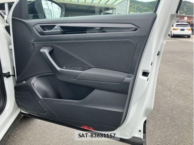 VolksWagen T-ROC 2022-02 6504914-10