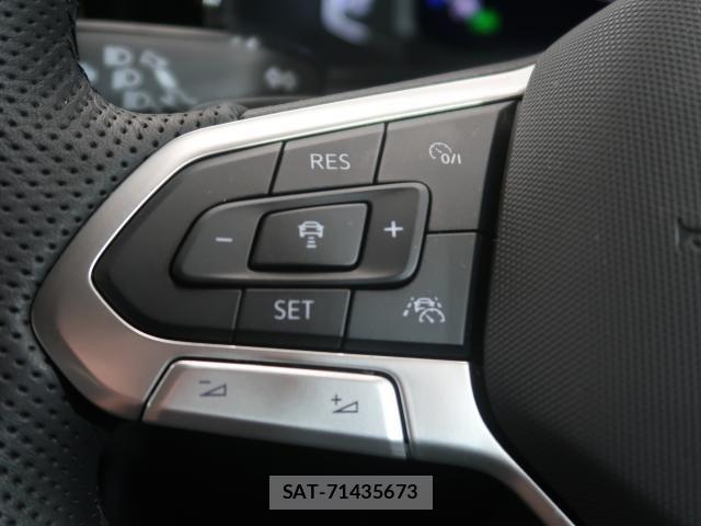 VolksWagen T-ROC 2025-10 6642876-6