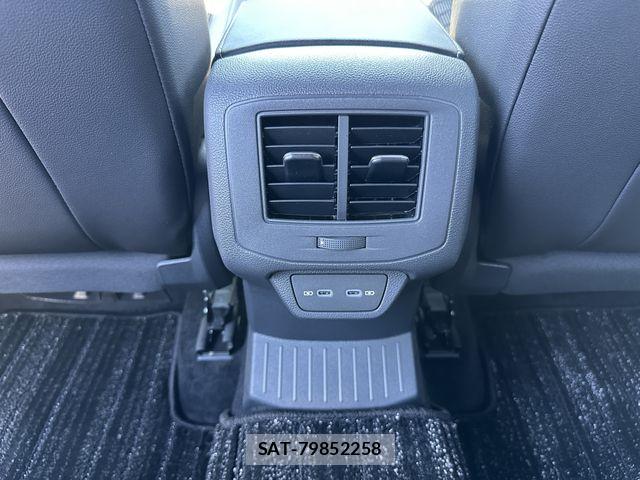 VolksWagen T-ROC 2025-04 6753926-13