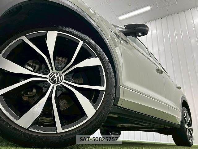 VolksWagen T-ROC 2022-09 6818045-18