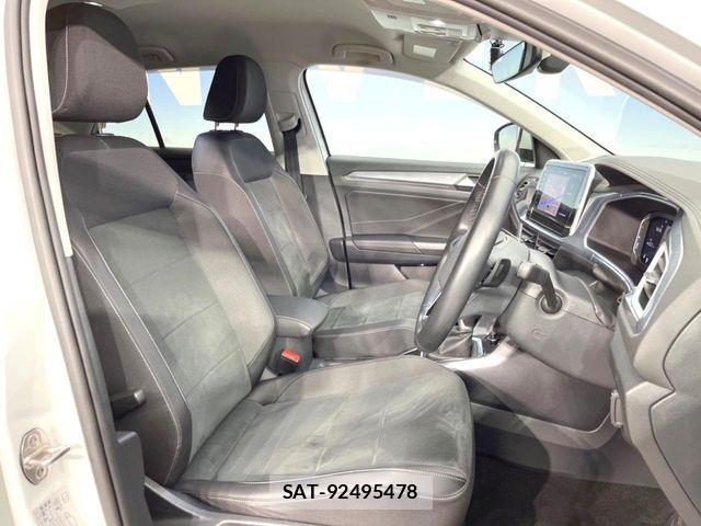 VolksWagen T-ROC 2023-03 6915438-11
