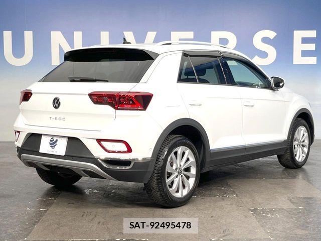 VolksWagen T-ROC 2023-03 6915438-16