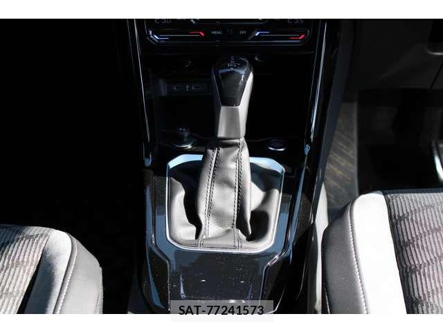 VolksWagen T-ROC 2023-09 7061398-14