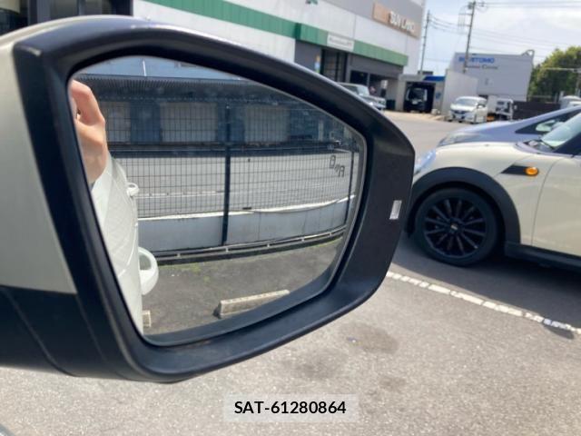 VolksWagen T-ROC 2022-07 7061403-24