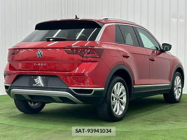 VolksWagen T-ROC 2022-10 7227177-15