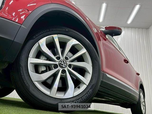VolksWagen T-ROC 2022-10 7227177-18