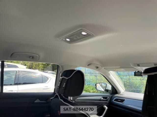 VolksWagen T-ROC 2023-06 7227181-14