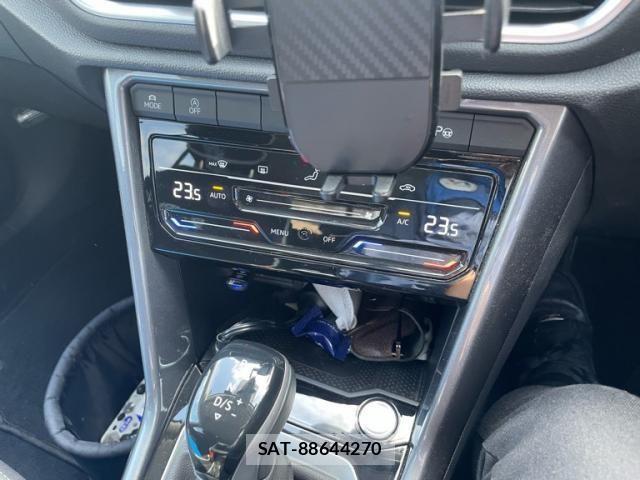VolksWagen T-ROC 2023-06 7227181-18