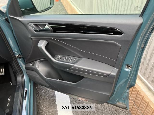 VolksWagen T-ROC 2023-07 7227179-11