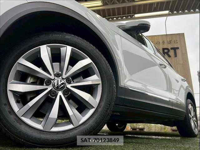 VolksWagen T-ROC 2021-05 7360503-18