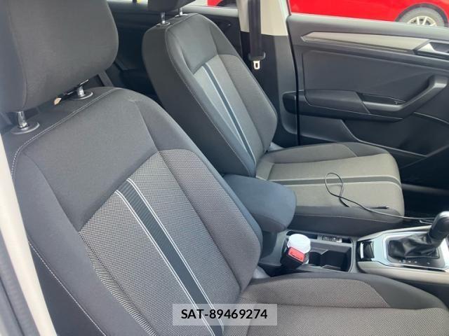VolksWagen T-ROC 2022-03 7458870-11
