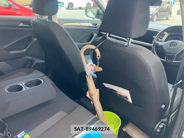VolksWagen T-ROC 2022-03 7458870-12