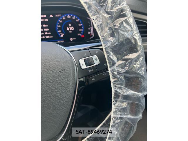 VolksWagen T-ROC 2022-03 7458870-15