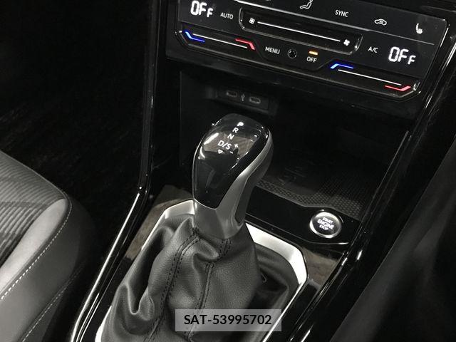 VolksWagen T-ROC 2023-06 7621370-13