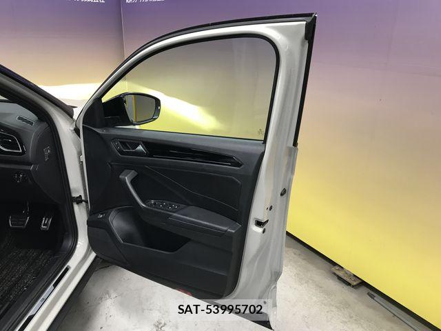 VolksWagen T-ROC 2023-06 7621370-22