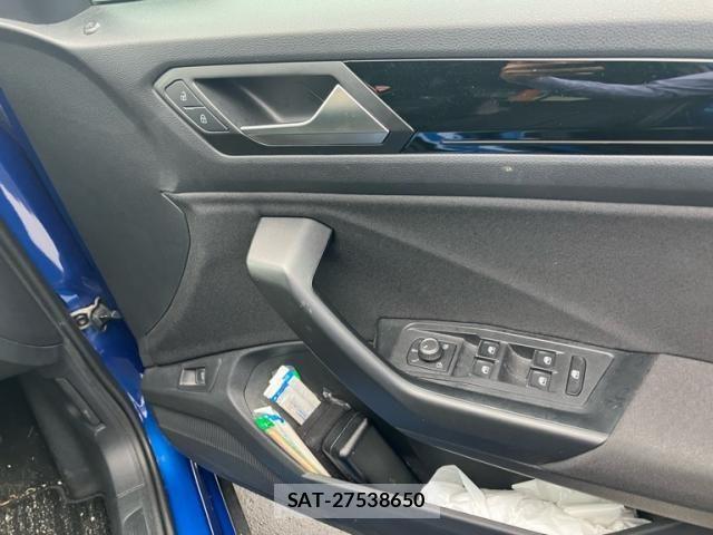 VolksWagen T-ROC 2022-05 7621373-10