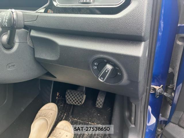 VolksWagen T-ROC 2022-05 7621373-11