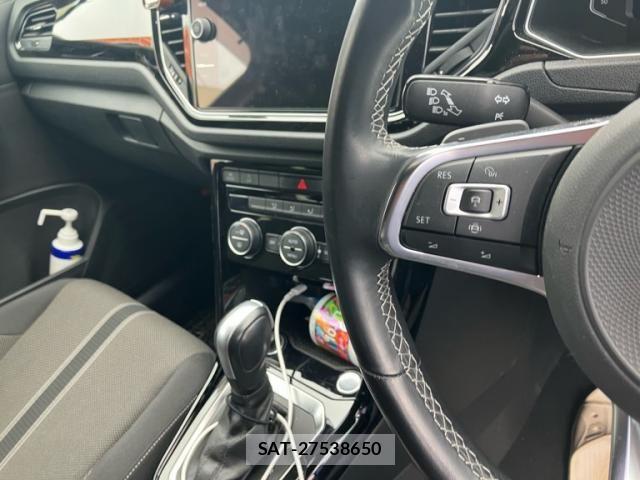 VolksWagen T-ROC 2022-05 7621373-14