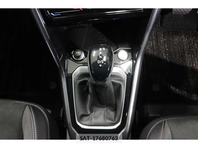 VolksWagen T-ROC 2023-08 7730770-12