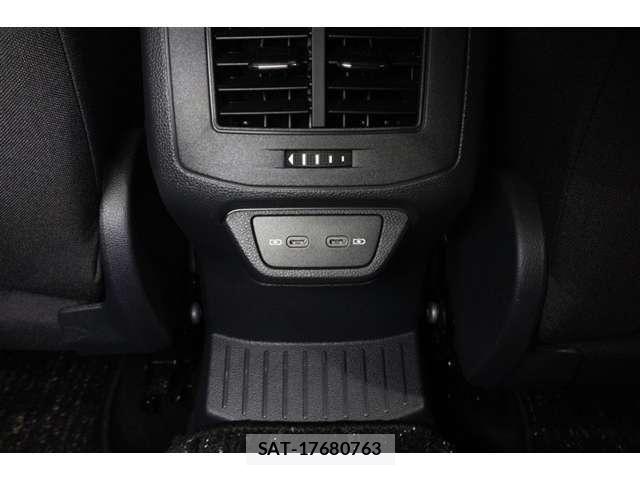 VolksWagen T-ROC 2023-08 7730770-24