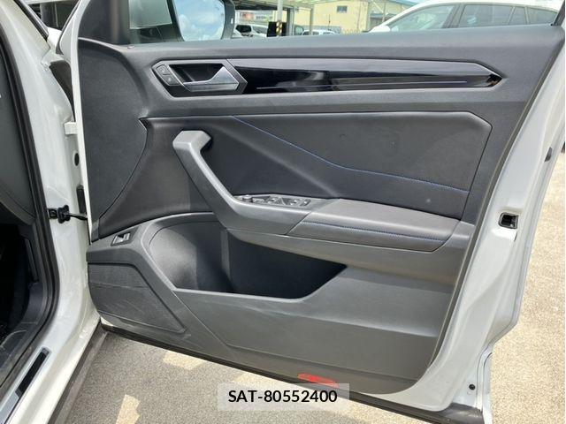 VolksWagen T-ROC 2023-07 7790545-10