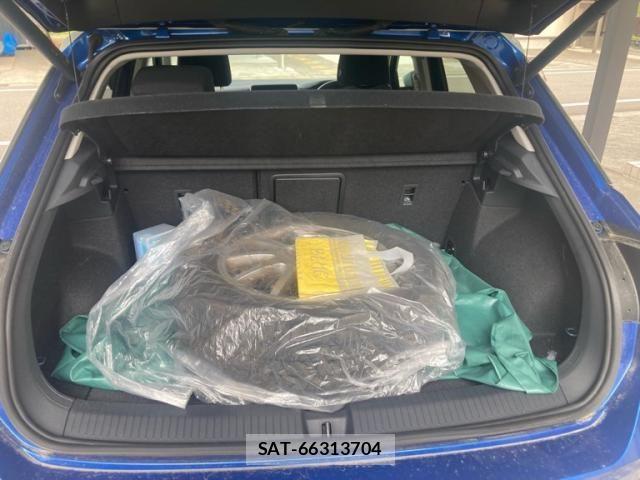 VolksWagen T-ROC 2023-10 7790542-11