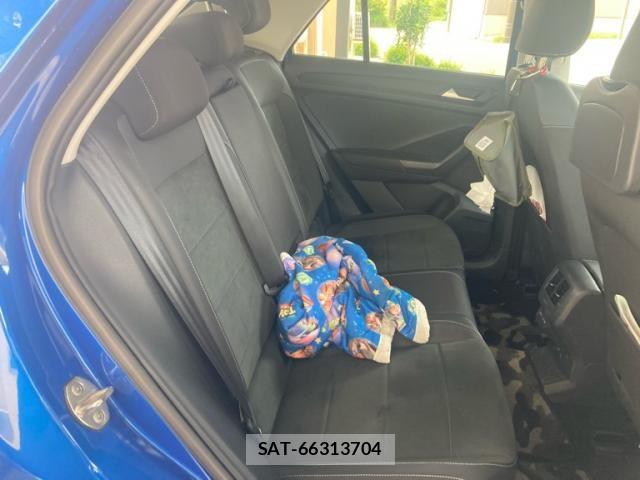 VolksWagen T-ROC 2023-10 7790542-14