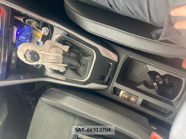 VolksWagen T-ROC 2023-10 7790542-25