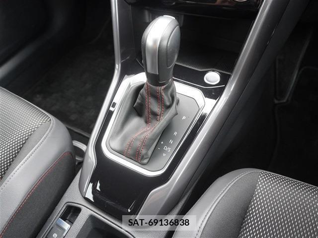 VolksWagen T-ROC 2021-10 7790540-10
