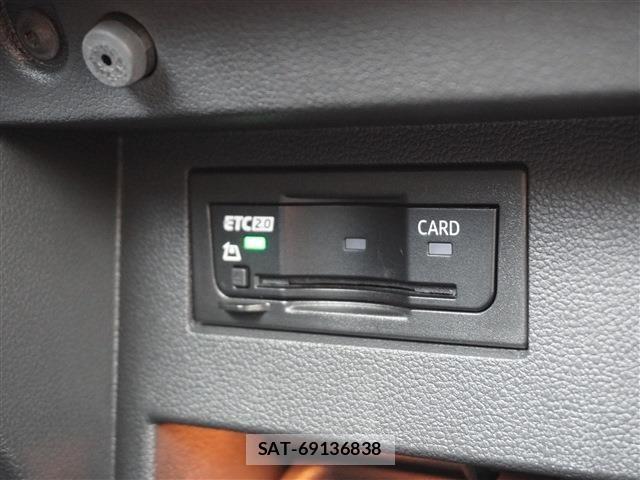 VolksWagen T-ROC 2021-10 7790540-11