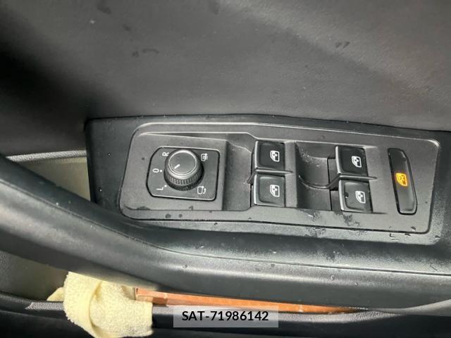 VolksWagen T-ROC 2020-10 7880531-15
