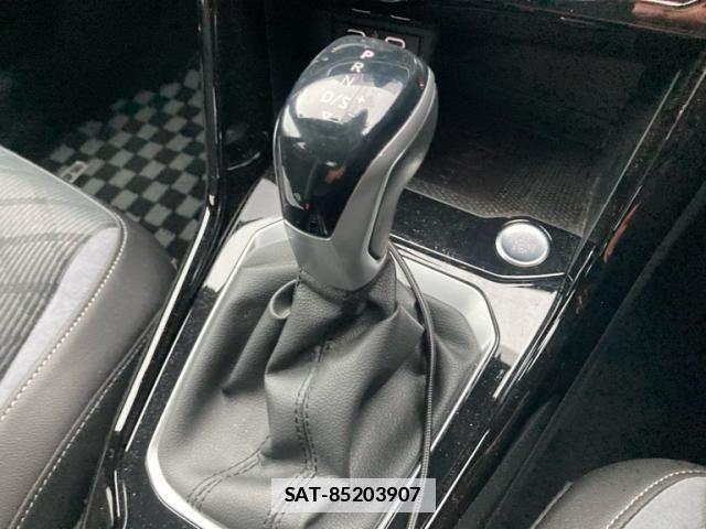 VolksWagen T-ROC 2023-03 7981593-23