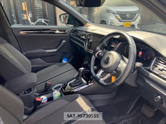 VolksWagen T-ROC 2022-01 8102750-11