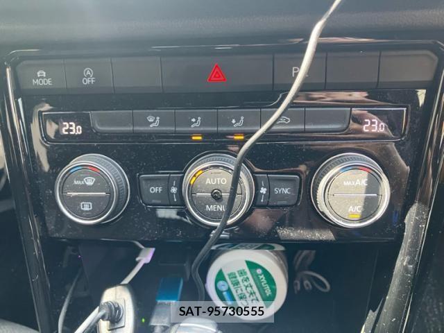 VolksWagen T-ROC 2022-01 8102750-14