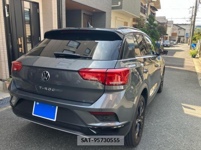 VolksWagen T-ROC 2022-01 8102750-5
