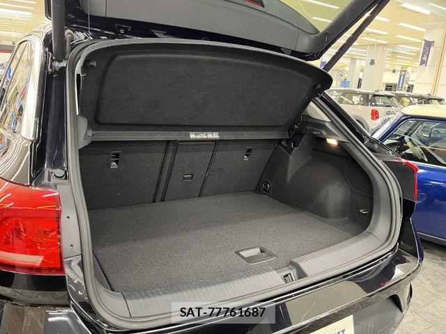 VolksWagen T-ROC 2021-11 8211042-5