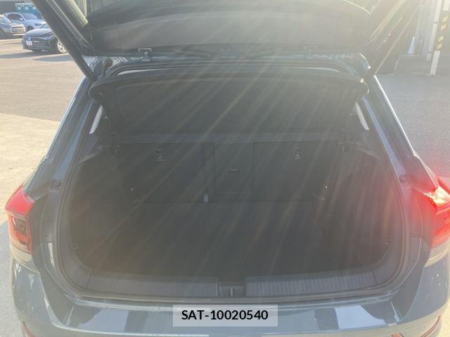 VolksWagen T-ROC 2025-03 8211040-12