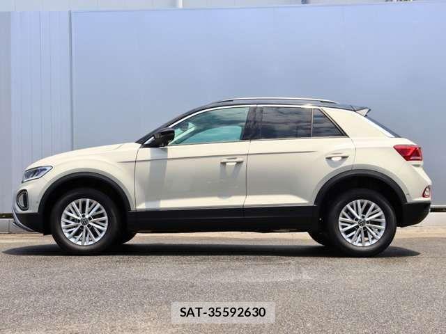 VolksWagen T-ROC 2026-03 8211037-2