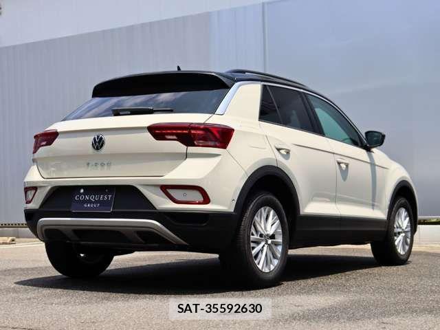 VolksWagen T-ROC 2026-03 8211037-5