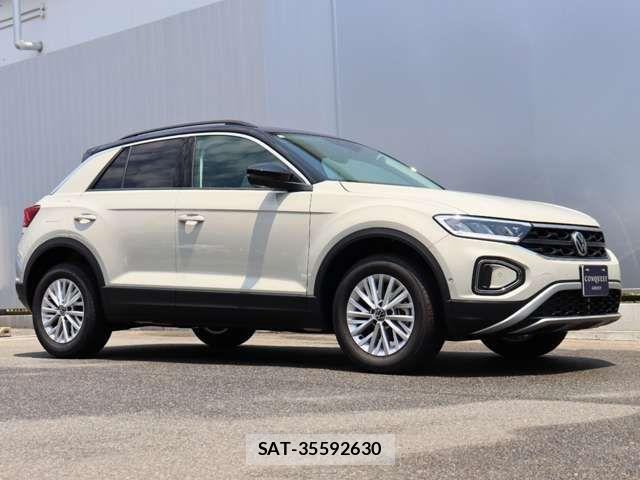 VolksWagen T-ROC 2026-03 8211037-7