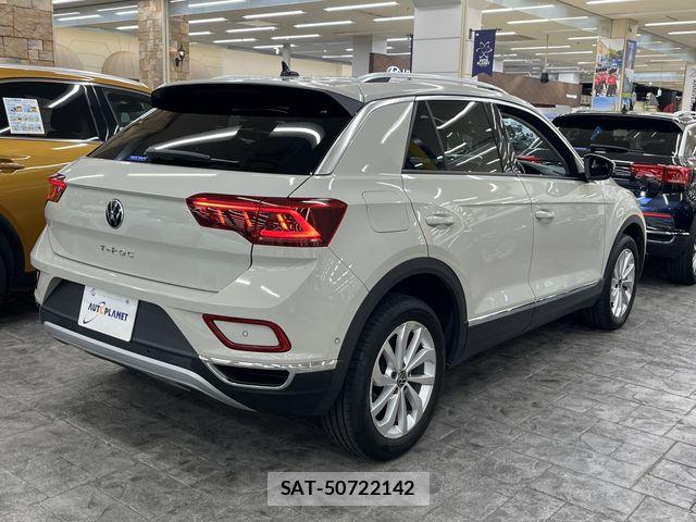 VolksWagen T-ROC 2022-10 8211041-9