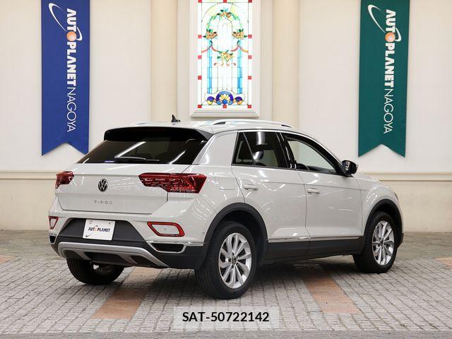 VolksWagen T-ROC 2022-10 8211041-2