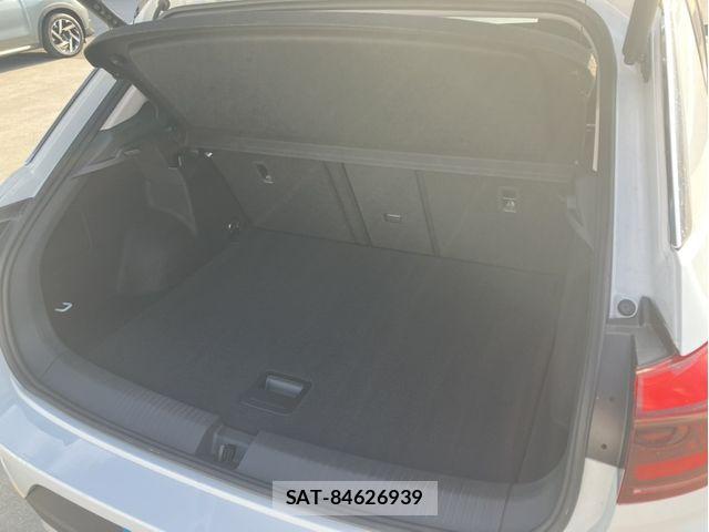 VolksWagen T-ROC 2025-10 8211038-13
