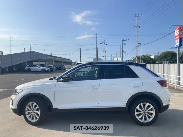 VolksWagen T-ROC 2025-10 8211038-1