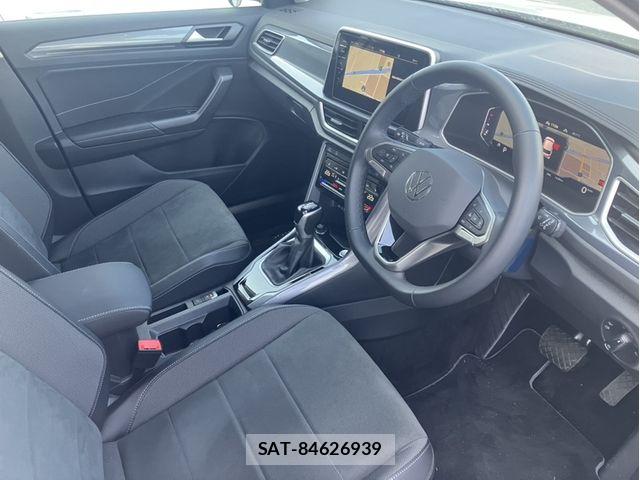 VolksWagen T-ROC 2025-10 8211038-2