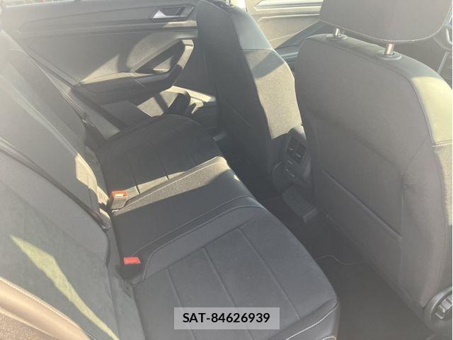 VolksWagen T-ROC 2025-10 8211038-6
